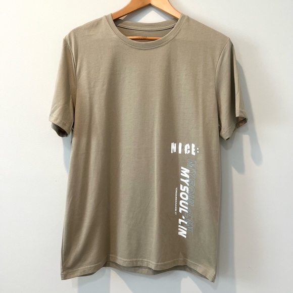 Men’s graphic tee Size M - Picture 2 of 10